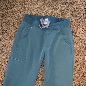 Size Small Hydrogreen Joggers from FIGS!